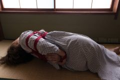 Kaguraさん後手縛り緊縛写真