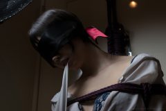 Maiさん緊縛写真 目隠し・後手縛り・股縄